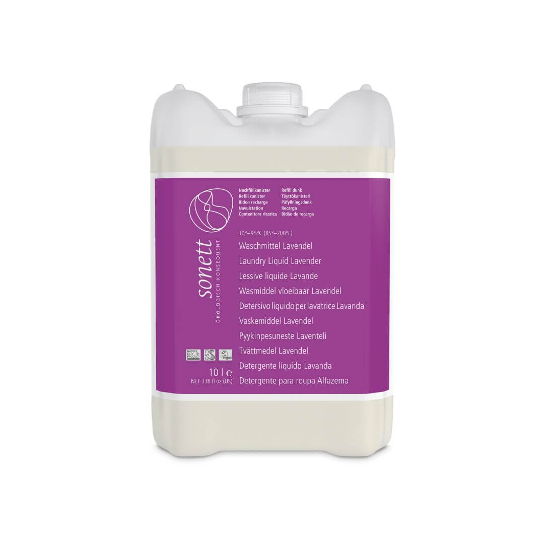 Een 10-liter container Sonett Wasmiddel Lavendel met een paars etiket, voorzien van meertalige productinformatie en icoontjes voor eco-certificering.